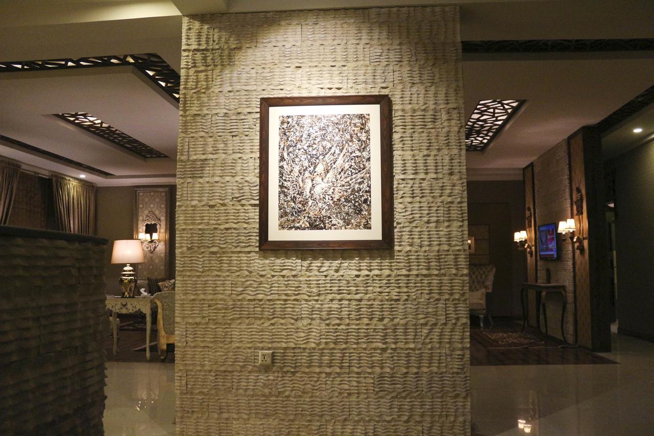 Hotel Shelton's Rezidor Peschawar Exterior foto